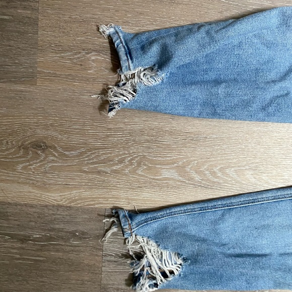 American Eagle Ripped Denim - Picture 5 of 6